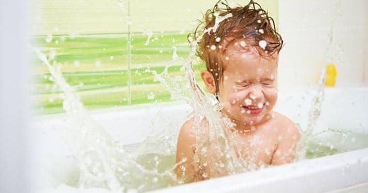 7 Tips Mudah Mengatasi Balita yang Suka Rewel dan Menolak Mandi