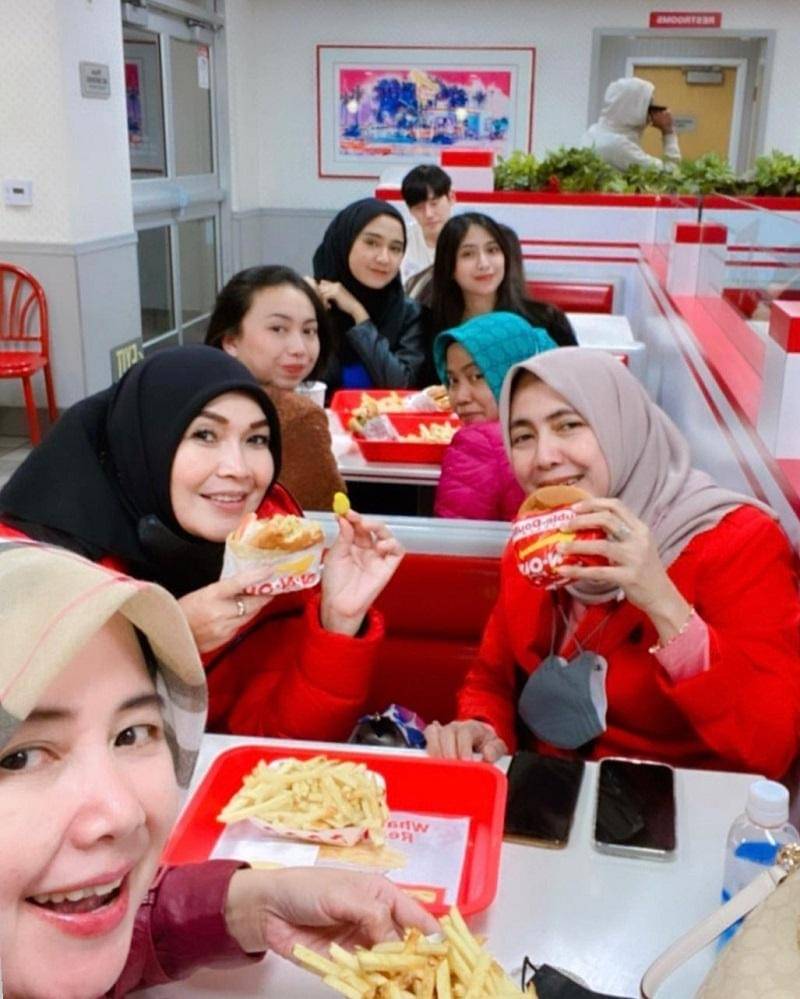 instagram.com/mom_ayting92_