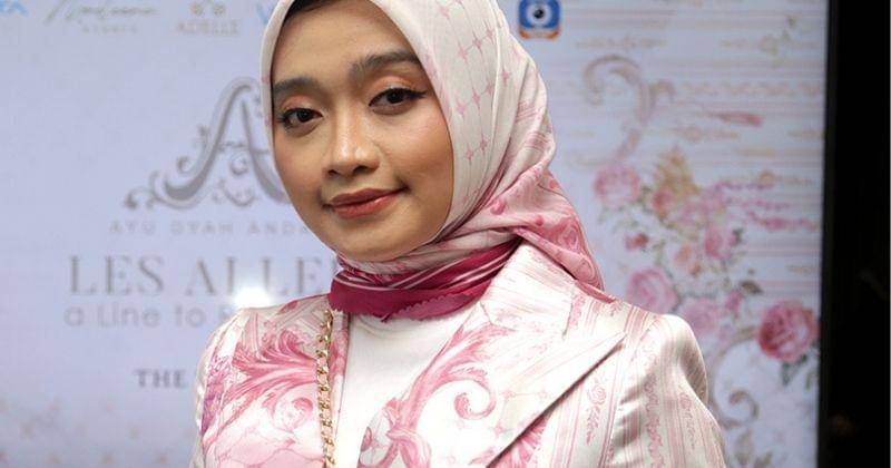 Dok.  LES ALLÉES A Line to Remember