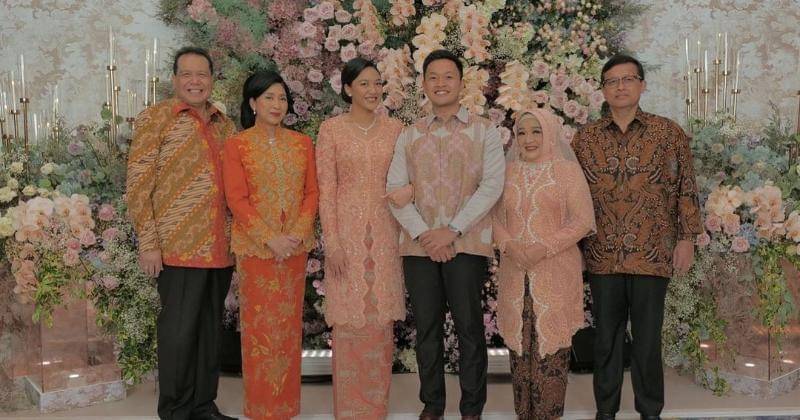 Instagram.com/putri_tanjung