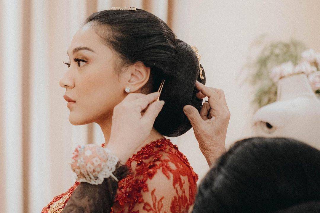 instagram.com/putri_tanjung