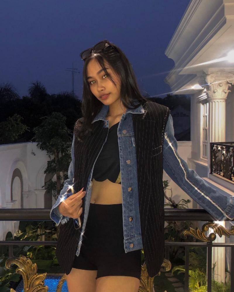 Instagram.com/sarahtumiwa