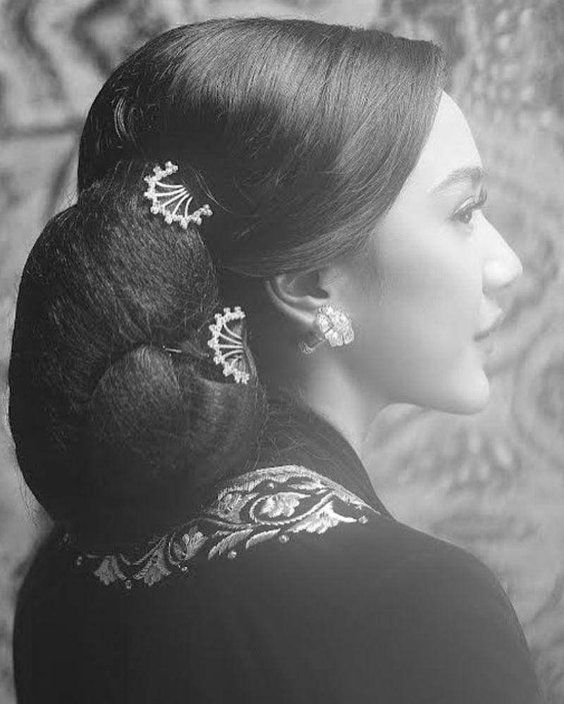 Instagram.com/putri_tanjung