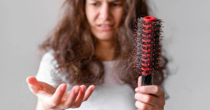 7 Cara Mengatasi Rambut yang Makin Menipis