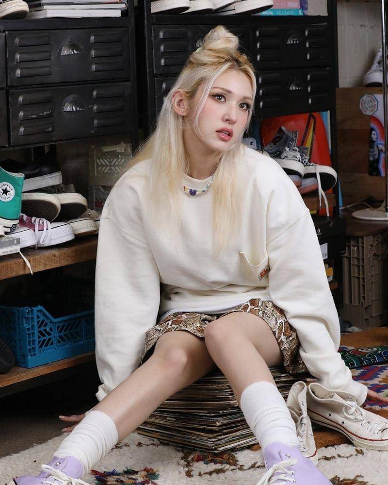 Twitter.com/somi_official_