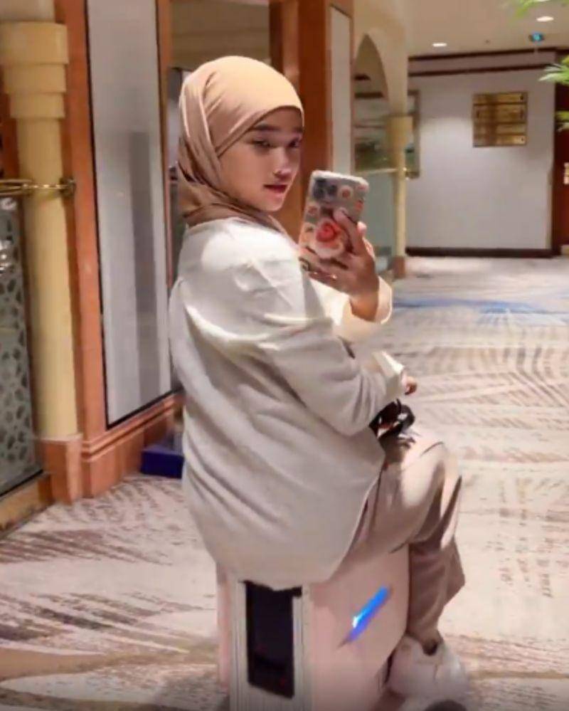 Instagram.com/fuji_an & thariqhalilintar