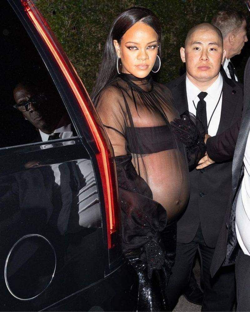 Instagram.com/rihannaofficilal