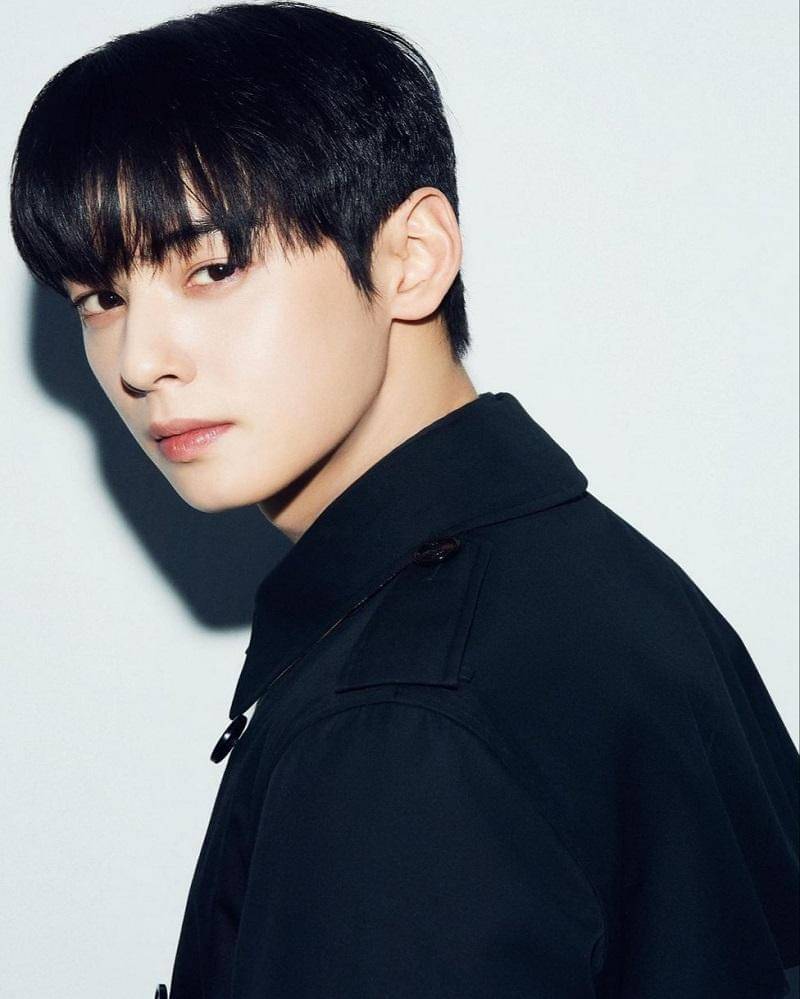 instagram.com/eunwo.o_c