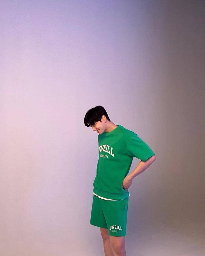 instagram.com/eunwo.o_c