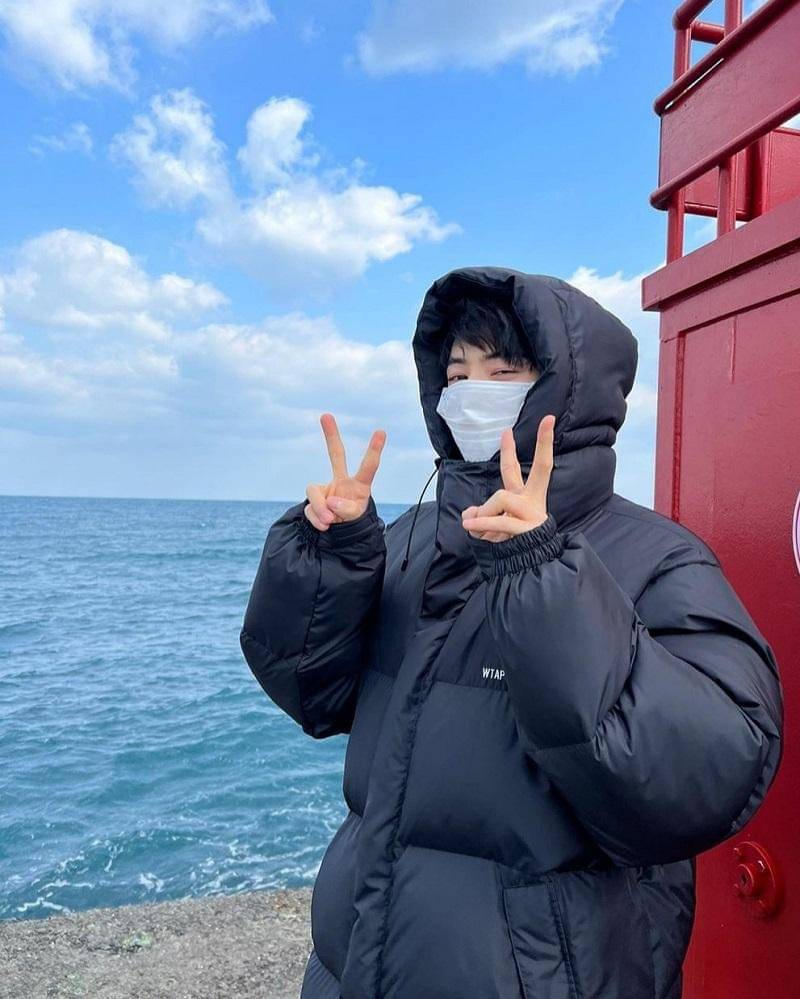 instagram.com/eunwo.o_c