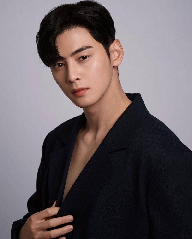 Instagram.com/eunwo.o_c