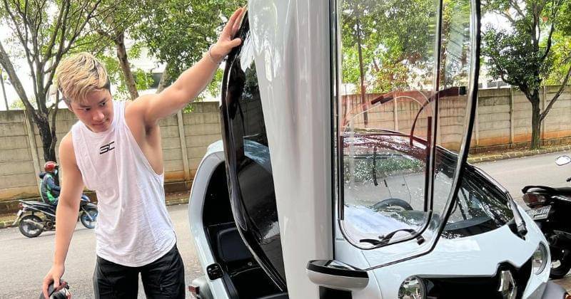 Instagram.com/azkacorbuzier