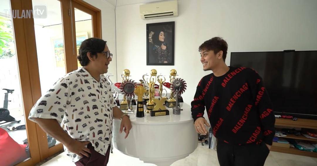 Youtube.com/TAULANY TV