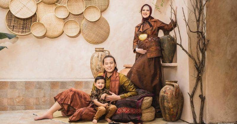 joker with card - Instagram.com/cutratumeyriska