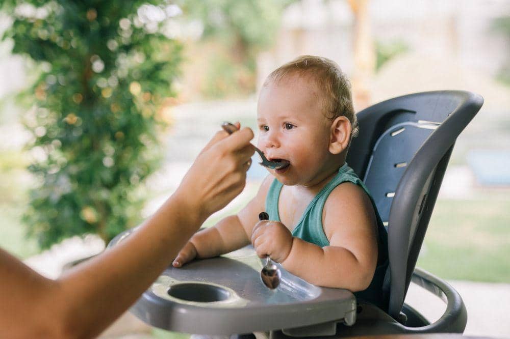 Usia Bayi Perlu Makan 3 Kali Sehari