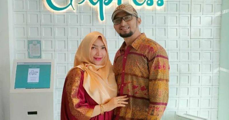 Instagram.com/@roro.fitria1989