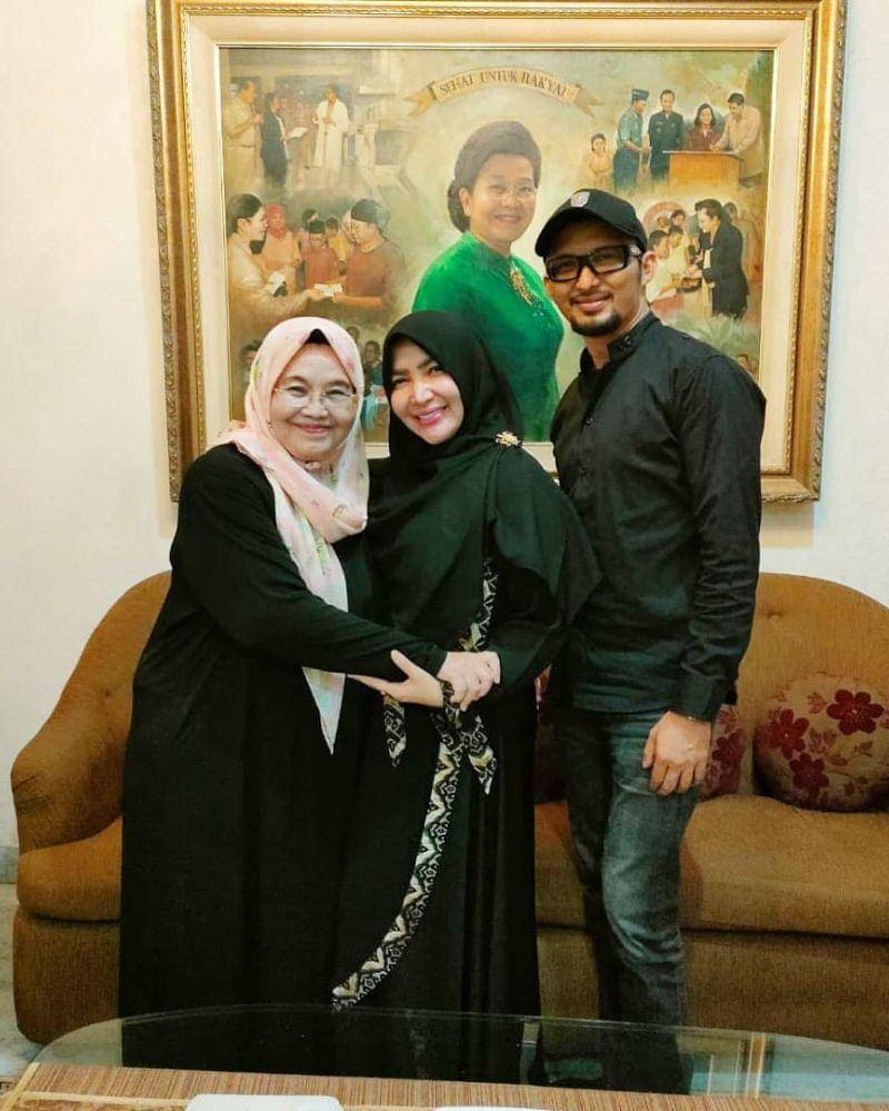 Instagram.com/roro.fitria1989