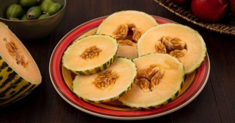 6 Resep Takjil Berbahan Blewah dan Manfaatnya bagi Ibu Hamil