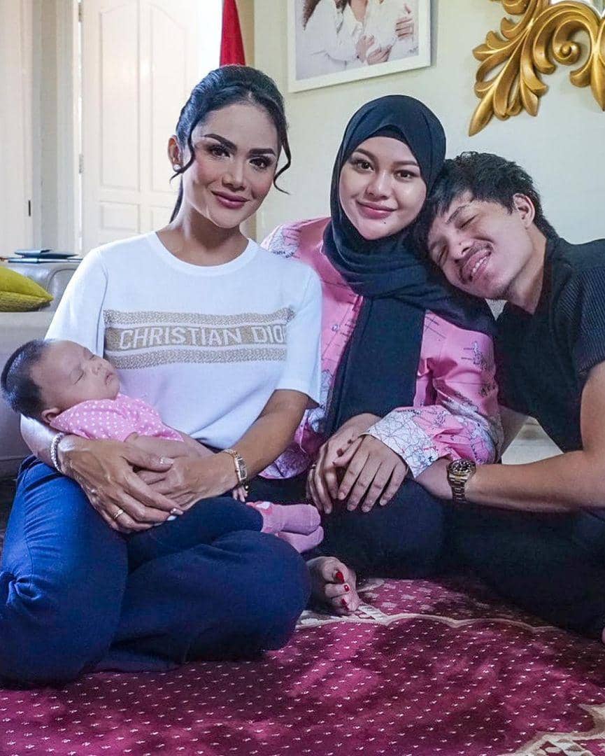 Instagram.com/krisdayantilemos