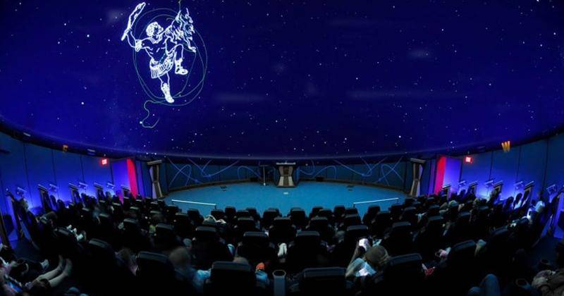 Eksplorasi Angkasa Luar di Planetarium Jakarta - kcic