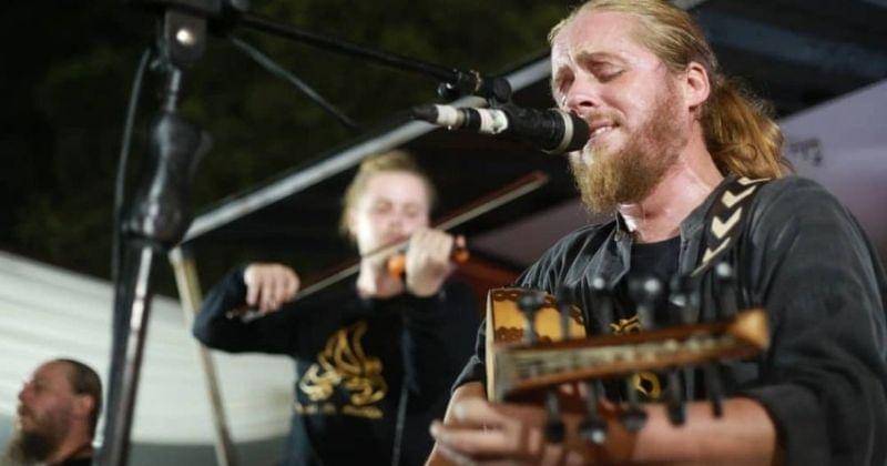 Instagram.com/debu_journey