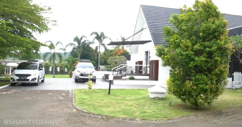 Youtube.com/ShantyDenny