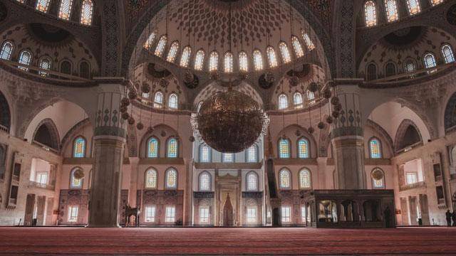 Apa Fadhilah Salat Tarawih di Malam Ke-25 Ramadan