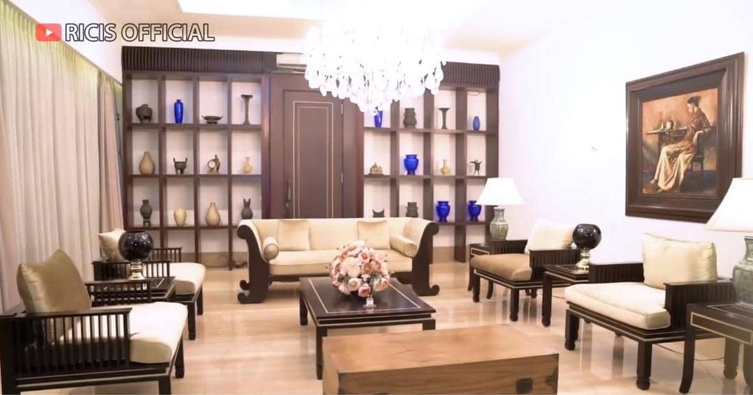 Youtube.com/Ricis Official