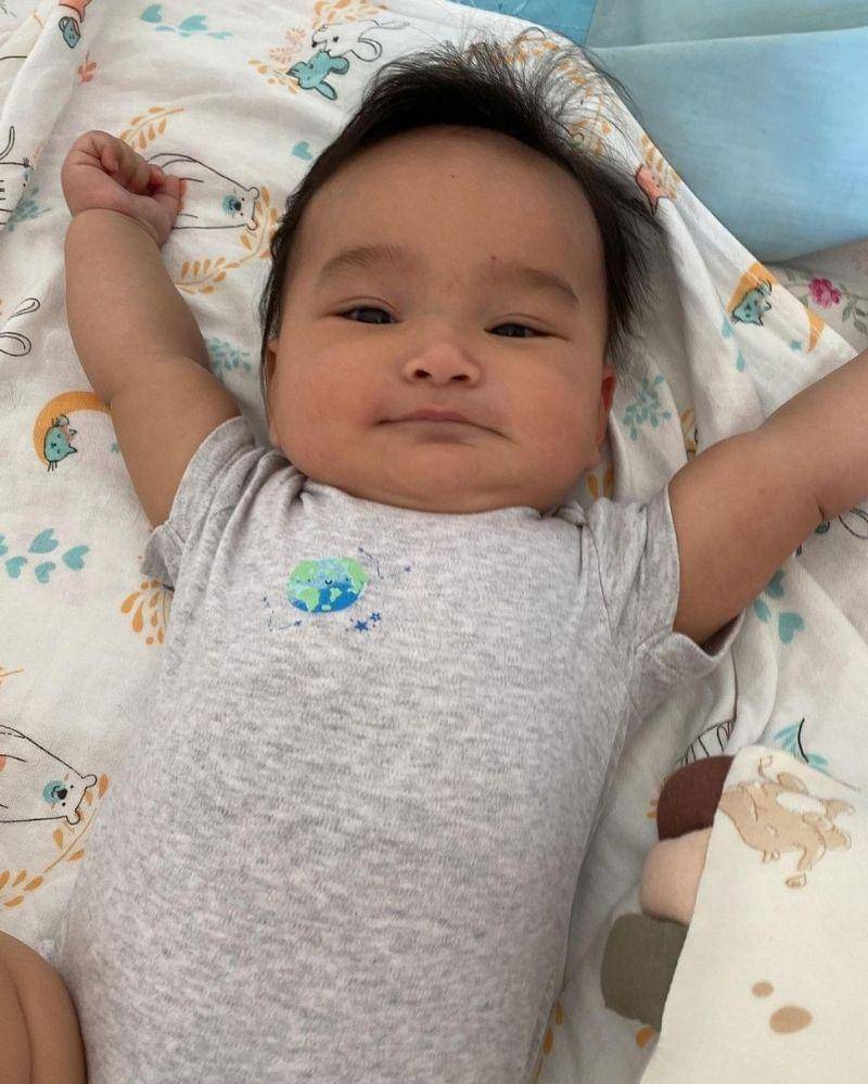 Instagram.com/aizeniskandar