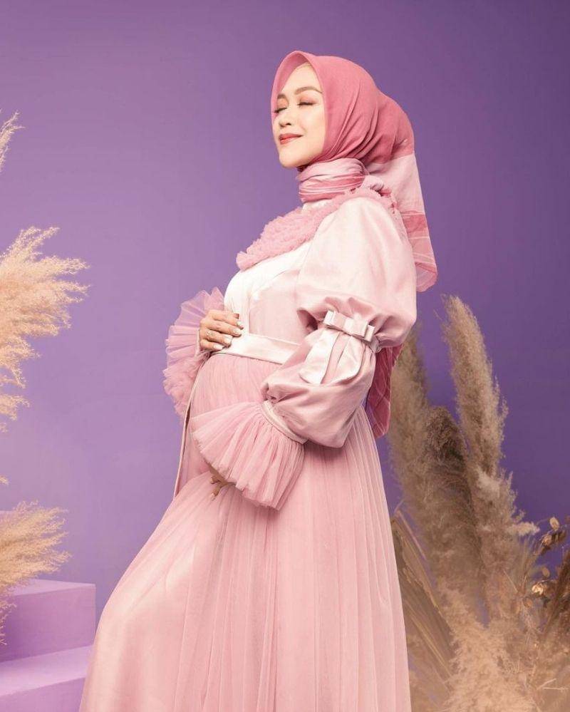 Instagram.com/riaricis1795