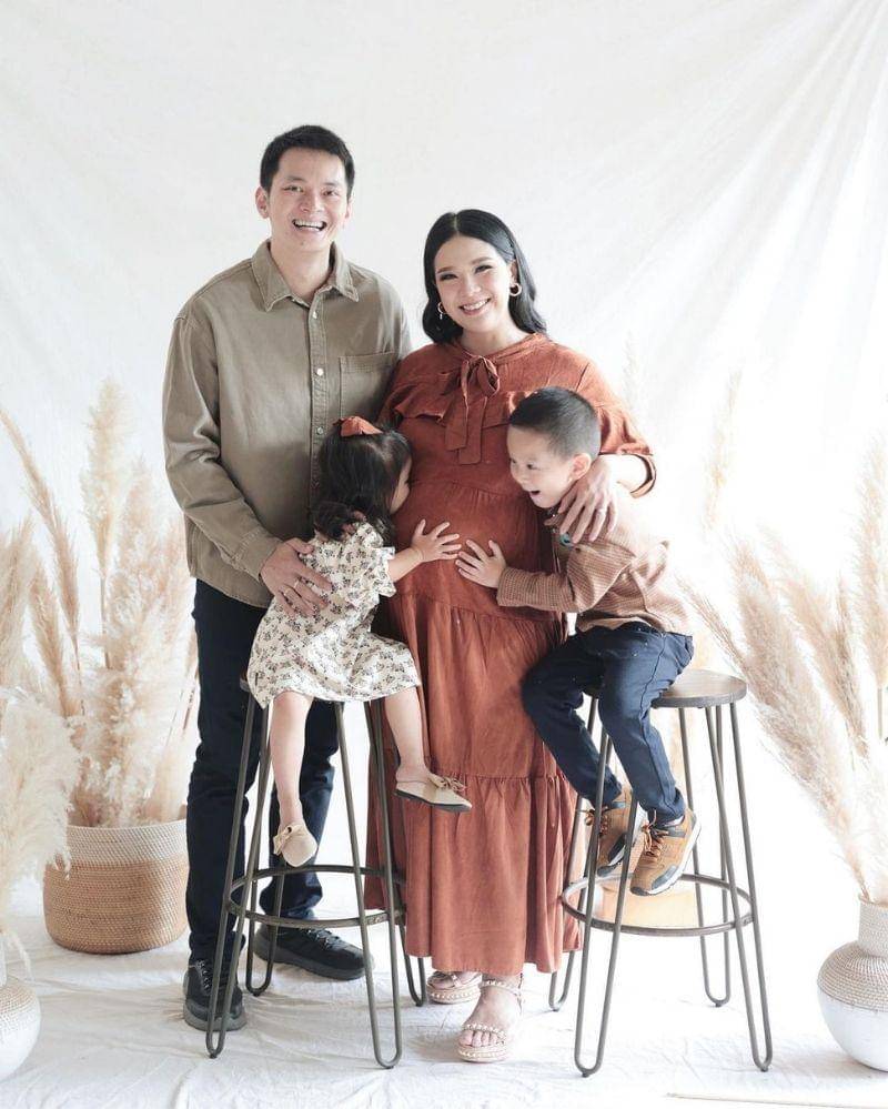 Instagram.com/devinahermawan