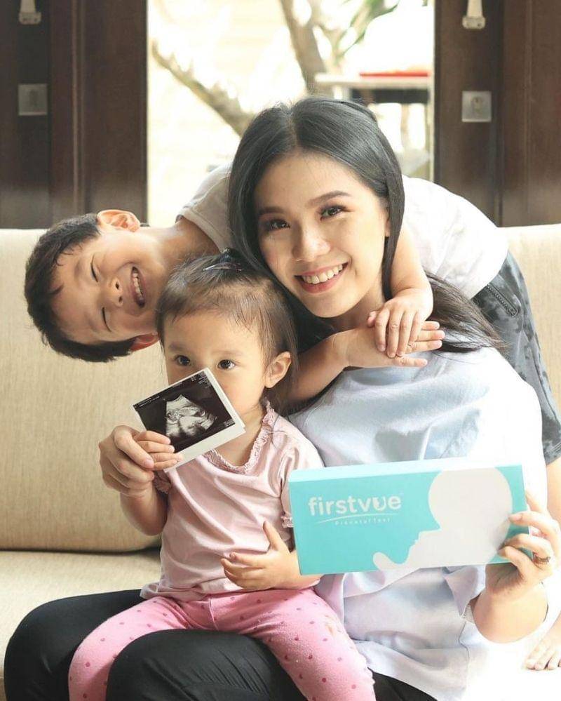 Instagram.com/devinahermawan