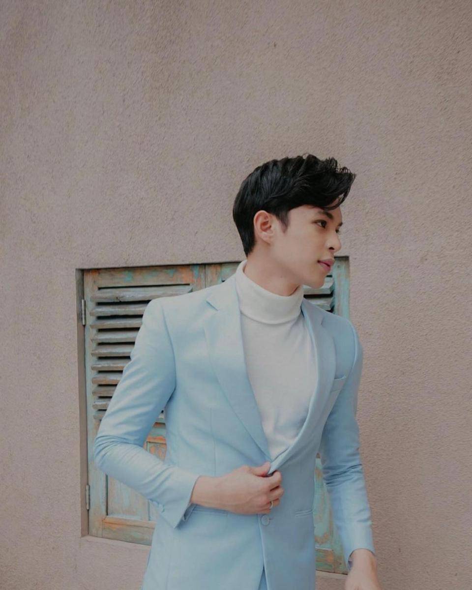 Instagram.com/rey_mbayang