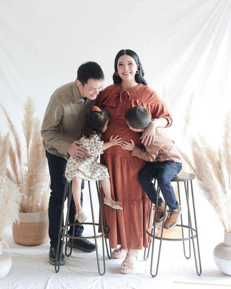 Instagram.com/devinahermawan