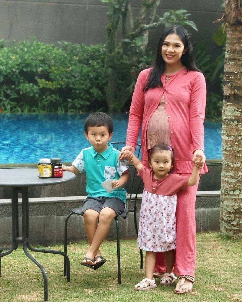 Instagram.com/devinahermawan