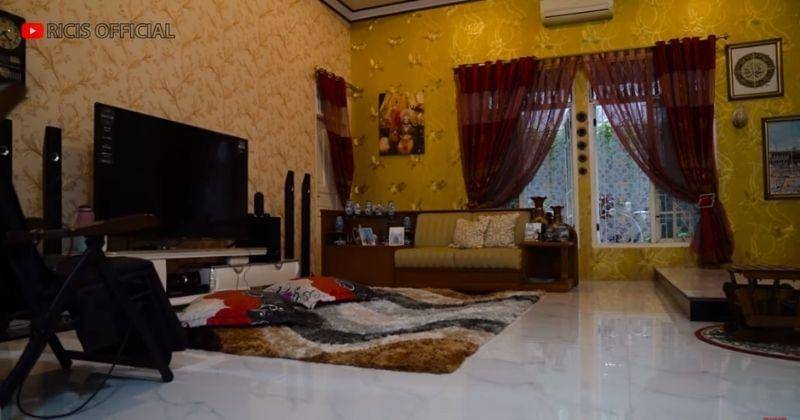 Youtube.com/Ricis Official