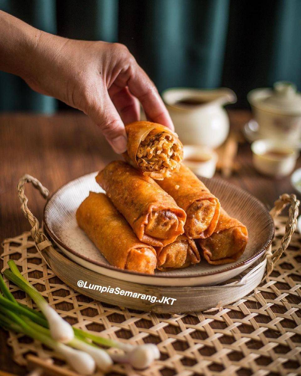 Instagram.com/lumpiasemarang.jkt