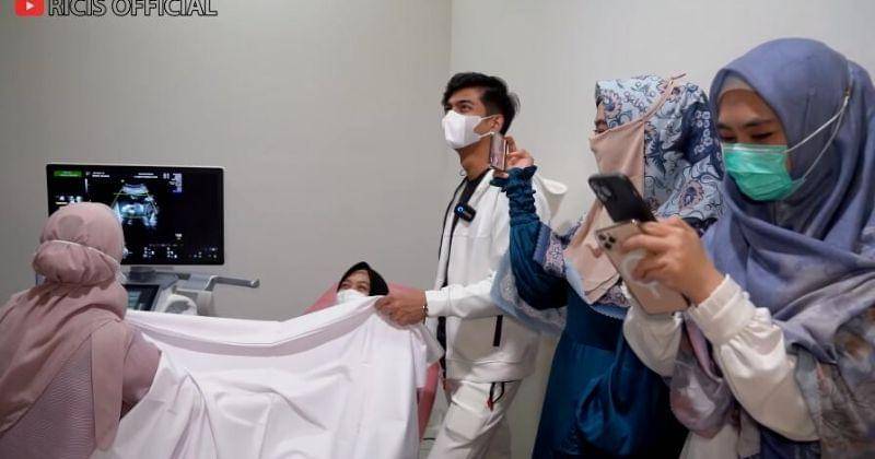 YouTube.com/Ricis Official