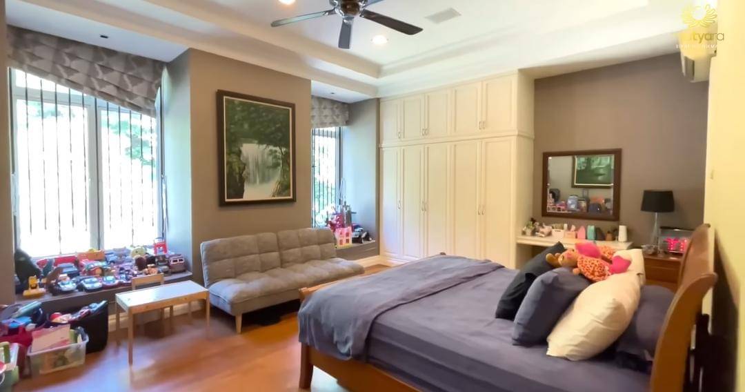 YouTube.com/THE TYA'S FAMILY