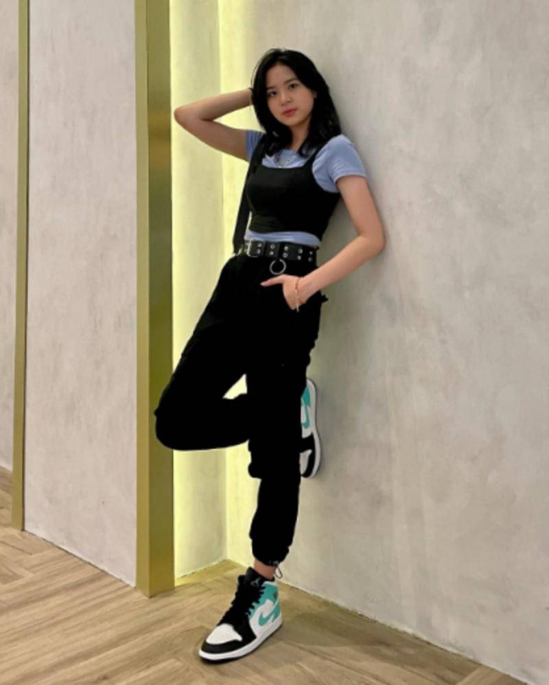 Instagram.com/jkt48.zee