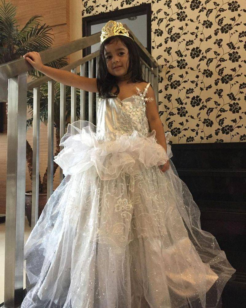 Instagram.com/lovataulany