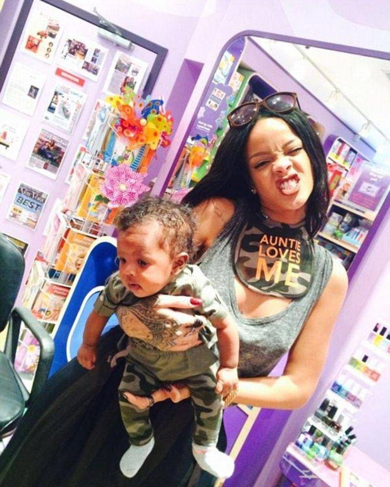 Twitter.com/Badgalriri