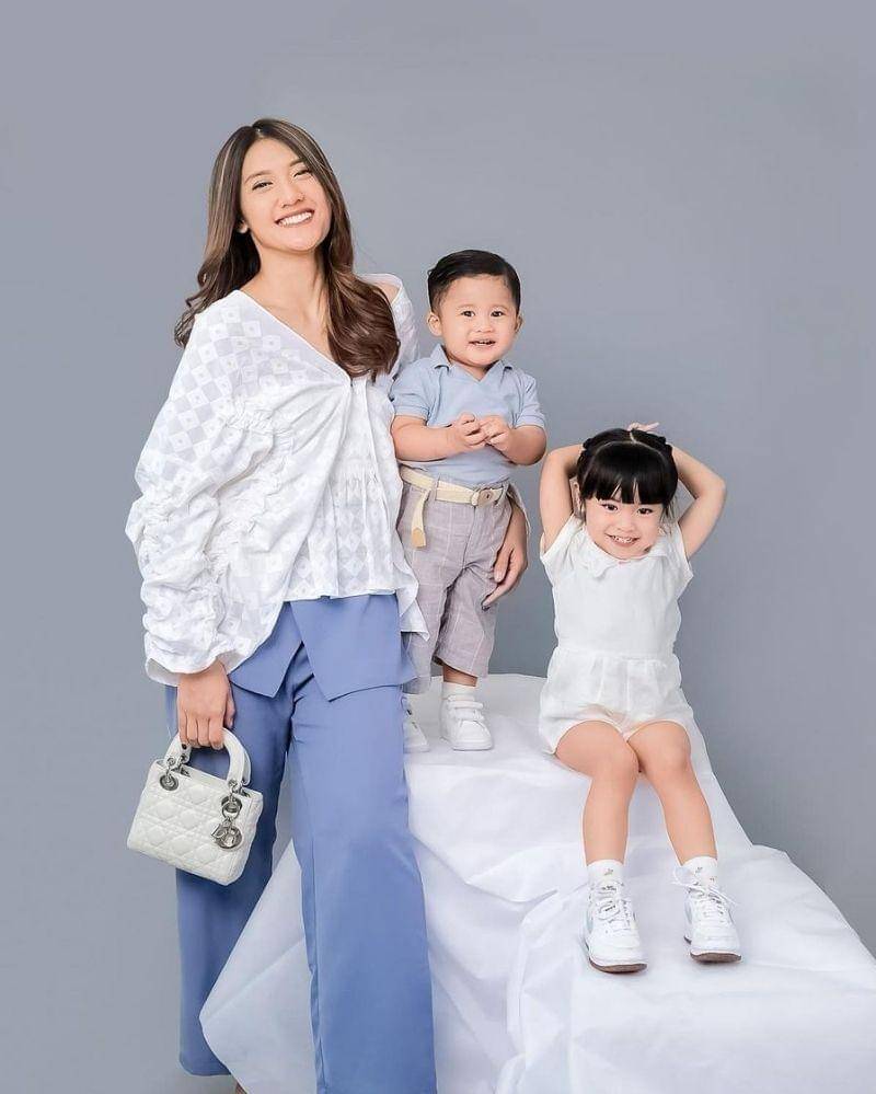 Instagram.com/anissaaziza