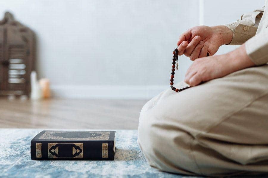Setelah salat, lanjutkan dengan istighfar dan taubat