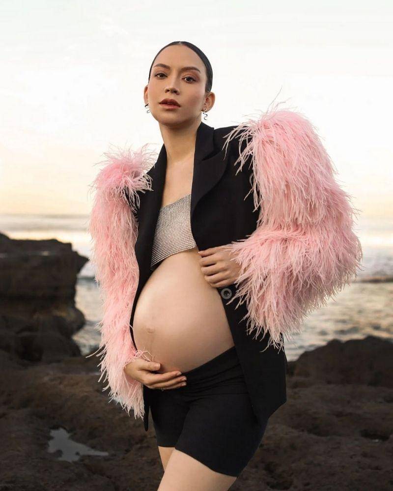 Instagram.com/karinadila8921