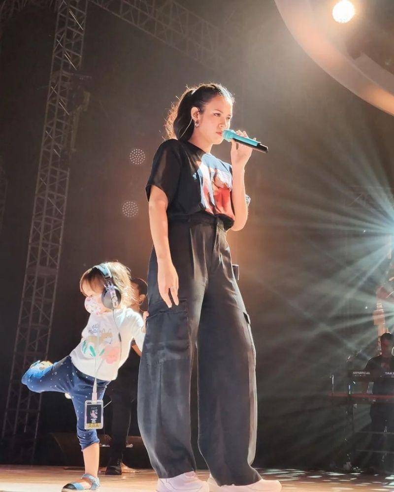 Instagram.com/hamishw