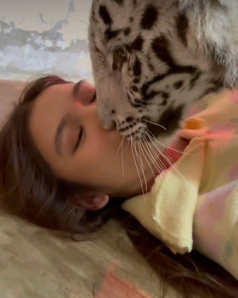 Instagram.com/tiaraandini