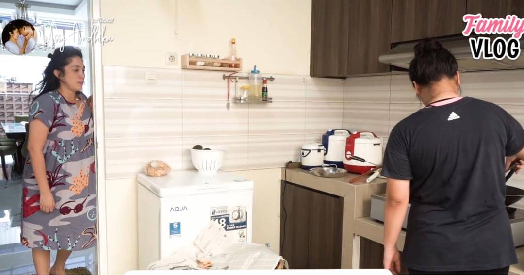 Youtube.com/Ussy Andhika Official