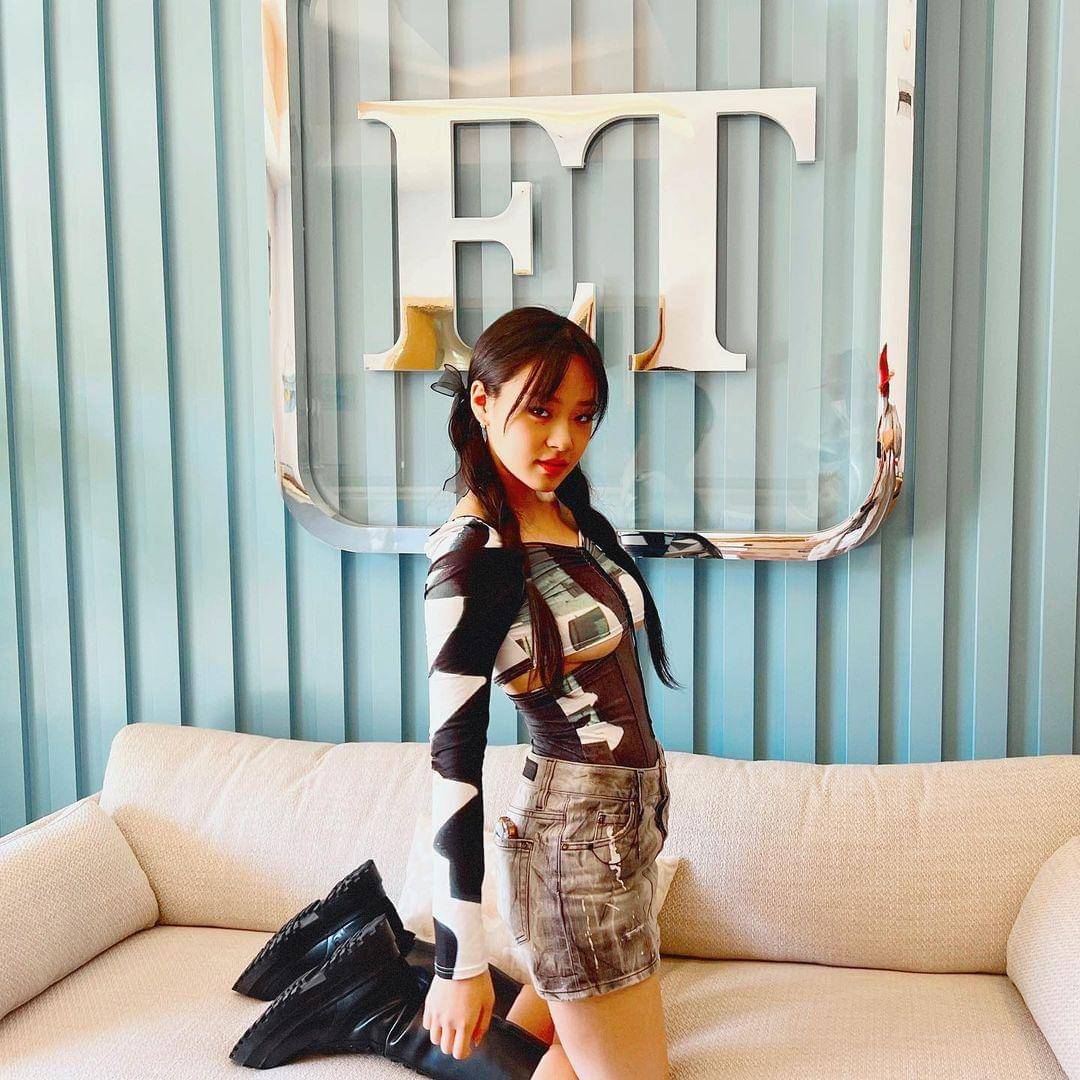 Instagram.com/nakedbibi