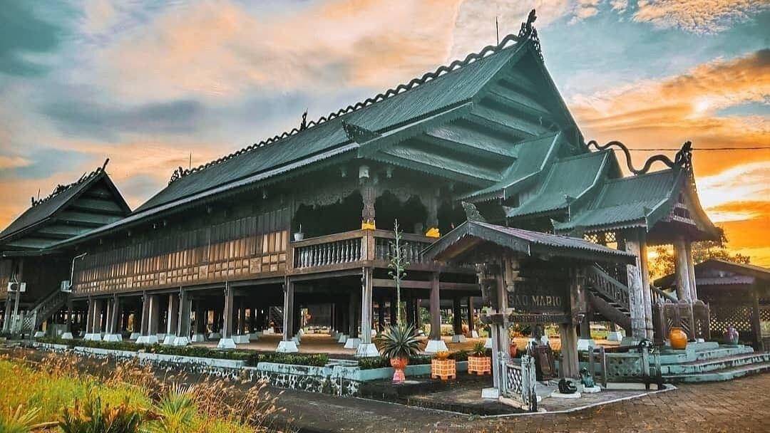 Rumah adat bugis Sao Mario - Instagram.com/explorewisatasulsel